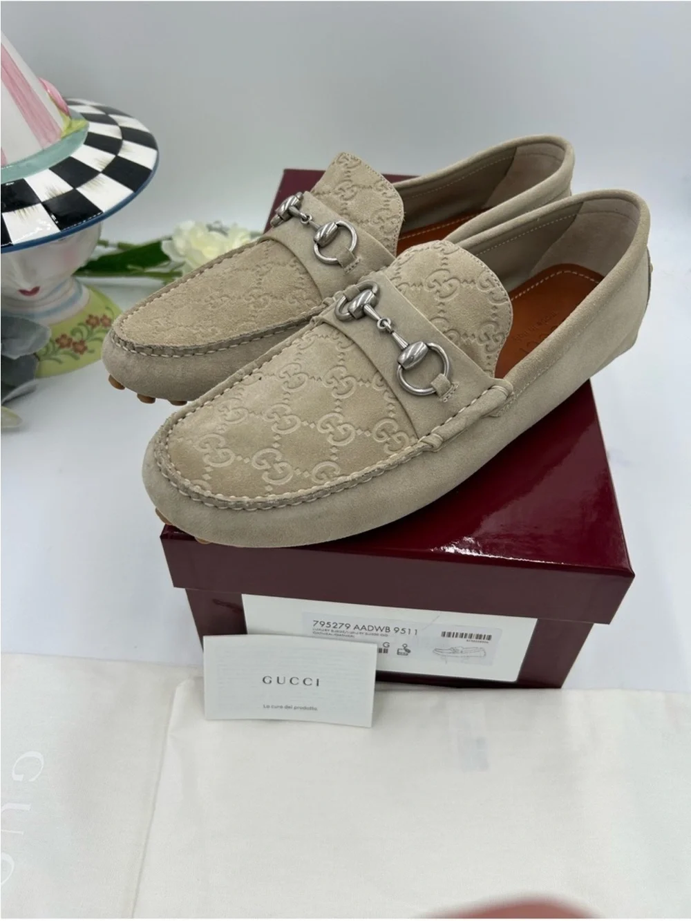 Men’s Gucci suede oatmeal horse bit driver loafer size 9 fits 10 US
